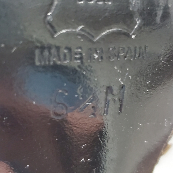 Heels - Picture 4 of 4